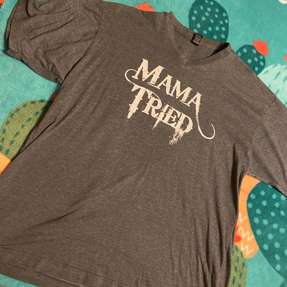 Women’s boutique graphic tee